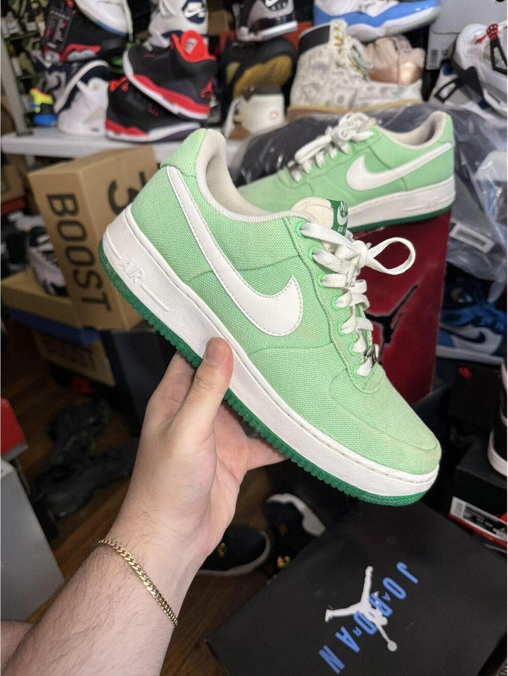 Air force 1 mint green sz 9.5m/11w (2008)